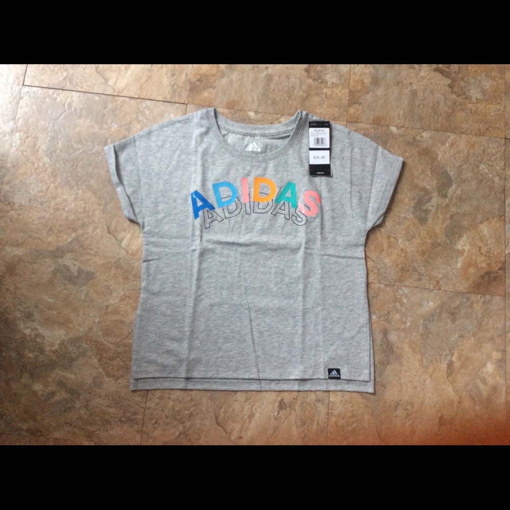 Girl’s adidas top NWT